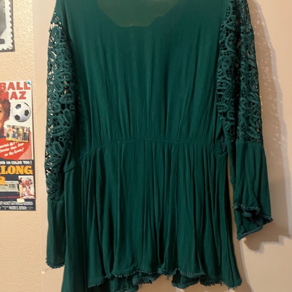 Torrid Green Lace Sleeve Blouse - Picture 12 of 15